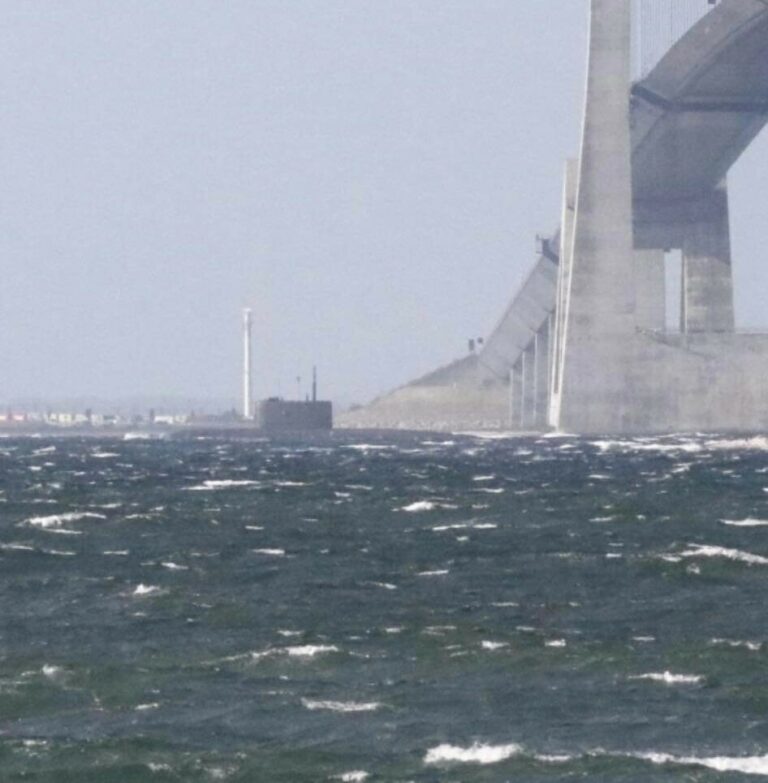 Søværnet sat ind: Russiske krigsskibe i dansk farvand