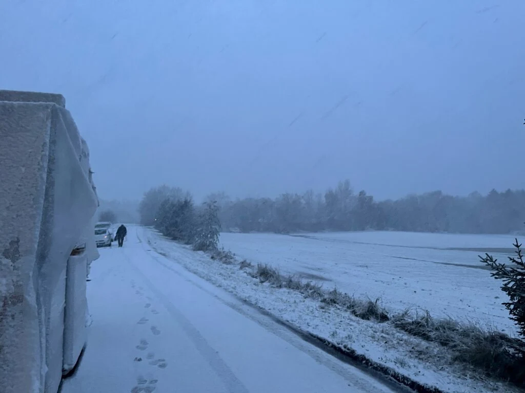 Den første sne er faldet over Danmark: Vær opmærksom på glatte veje