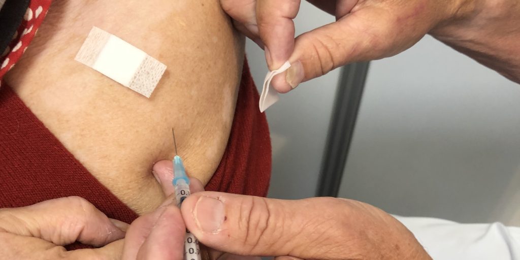 Nu står det klart: Her kan danskere over 65 år få influenza- og covidvaccine
