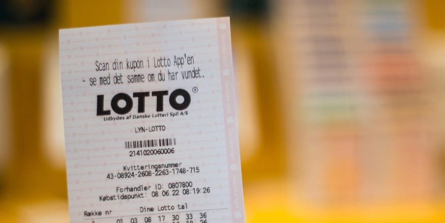 Pensionist vinder i Lotto: Så skulle familien – og maleren – have penge