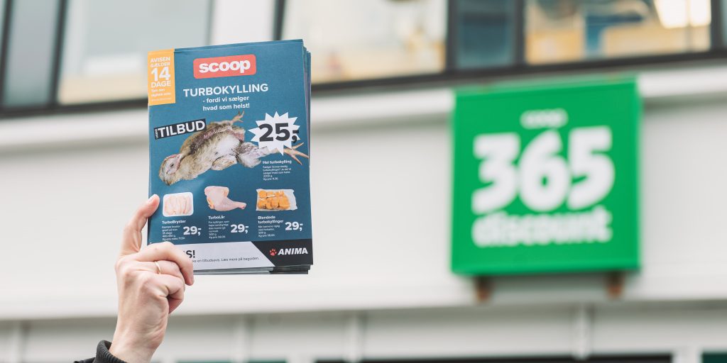 Falske reklamer i 200 Coop-butikker – sådan ser de ud