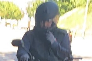 Mand på knallert befamler kvinder i Kolding