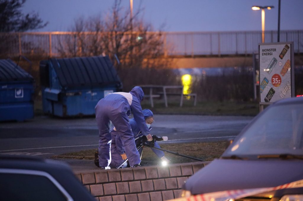 21-årig dræbt af skud: Politi søger vidner