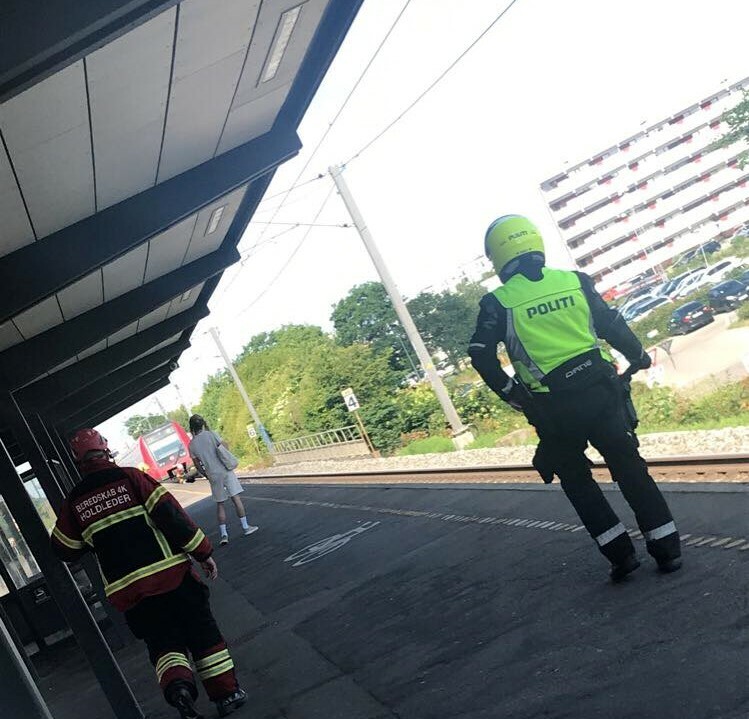 Person ramt af tog på Vallensbæk station