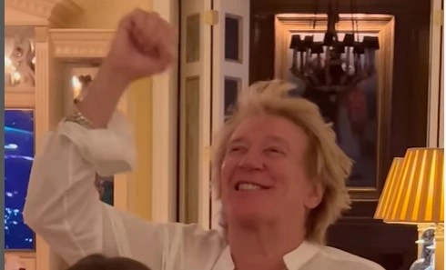 Rod Stewart venter i en alder af 78 to børnebørn samtidig: Nu deler han en rørende video