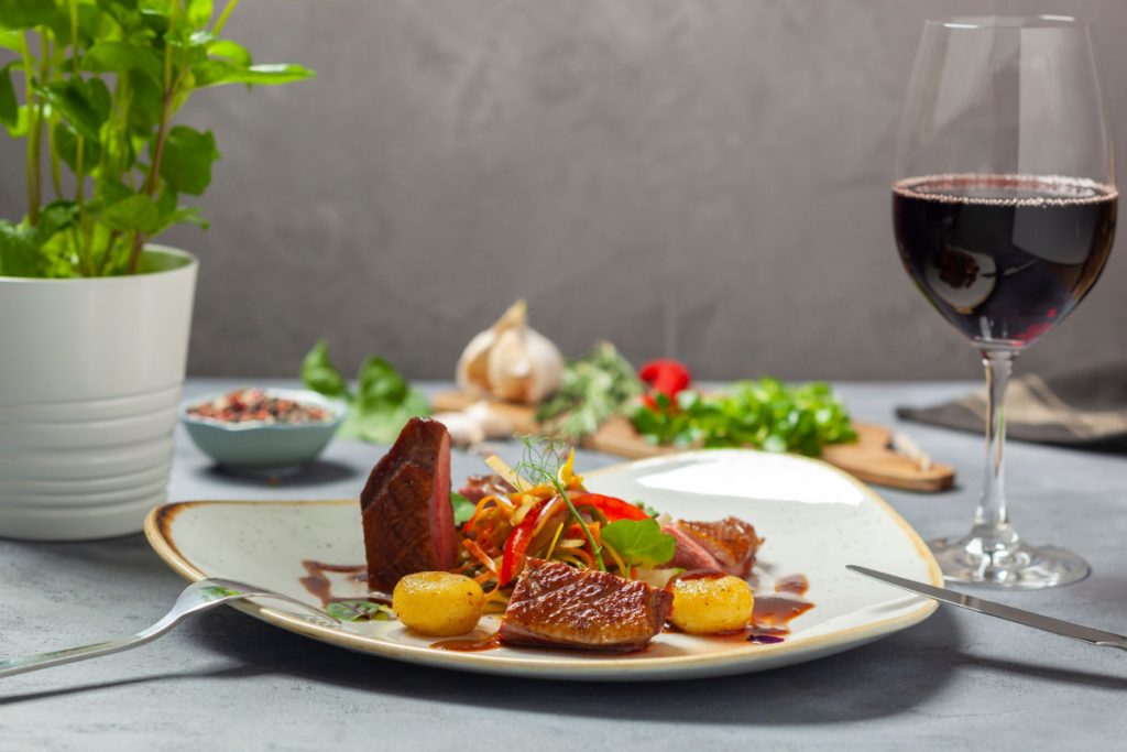 Den perfekte vin til Mortens aften? Det afhænger af tilberedningen af anden
