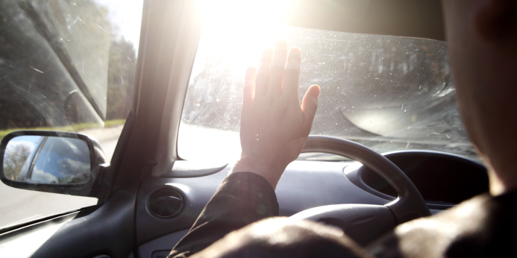 Kan forhindre solen i at blænde dig, når du er ude at køre: Få det gjort i påsaken