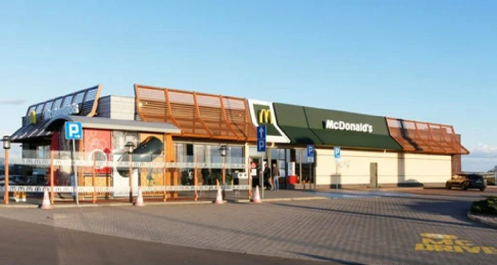 Forfærdelig hændelse: Mand kvæler 12-årig dreng på McDonalds