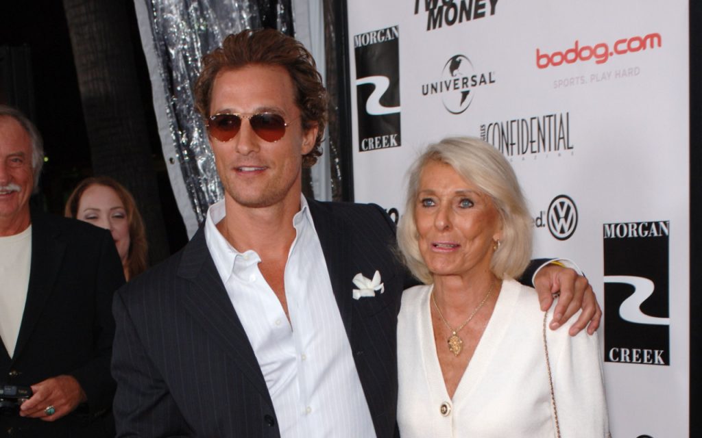 Matthew McConaughey: Hans 90-årige mor er flyttet hjem til ham