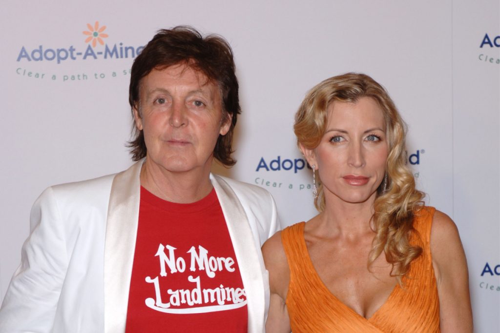 På trods af stjernestatus: Paul McCartney og hans kone nyder simpelt liv sammen