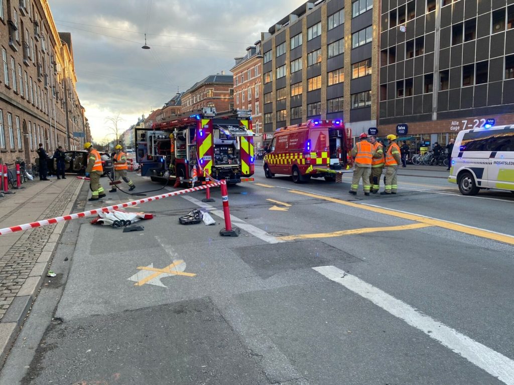 Tre personer stak af fra voldsom ulykke: Vidner efterlyses