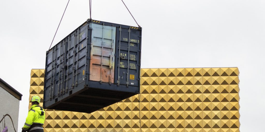En almindelig container? Tag et kig ind i den og tro om igen