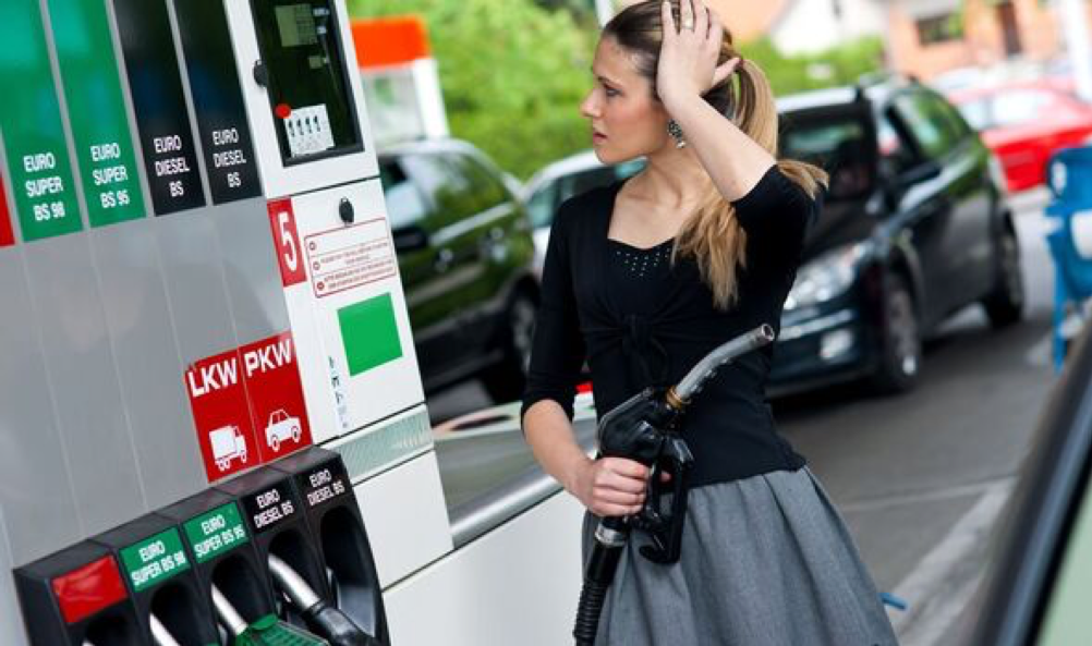 Spar tid ved tankstationen: Det hemmelige trick til hurtigere påfyldning af benzin og diesel