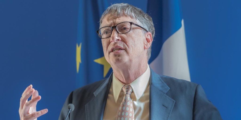 Bill Gates med corona-advarsel: “Vi har ikke engang set det værste endnu”