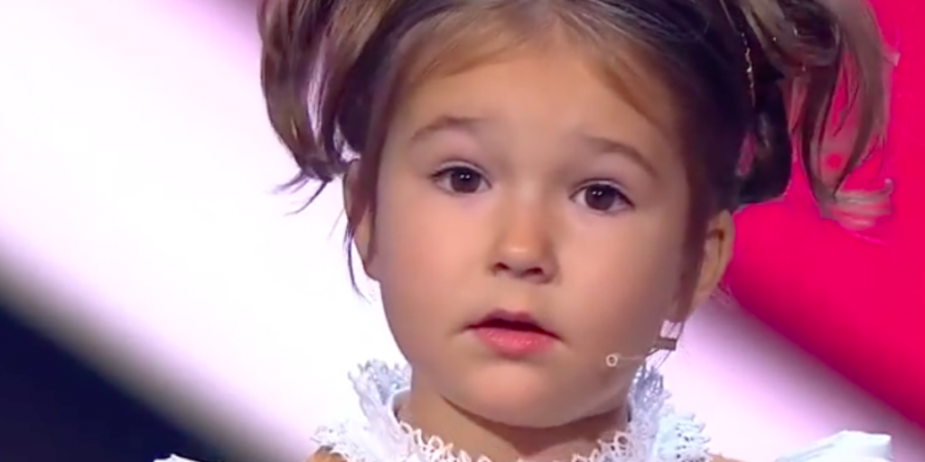 4-årig pige har et vanvittigt talent: Alle taber kæben, når hun åbner munden