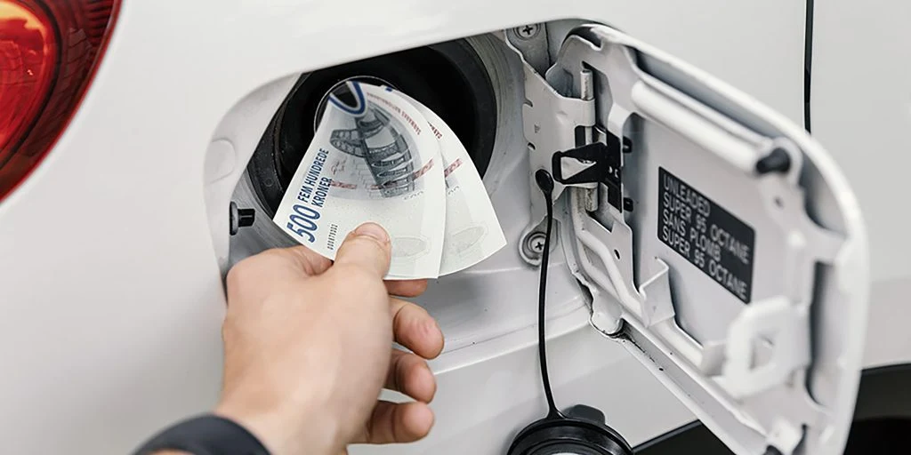 Olieprisen stiger: 5 simple tips kan spare dig hundredvis af kroner