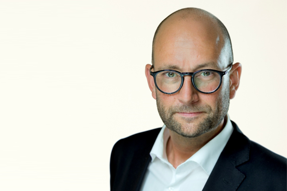 Rasmus Prehn udarbejdede miljørigtig kogebog: Sendte kæmperegningen videre til skatteyderne