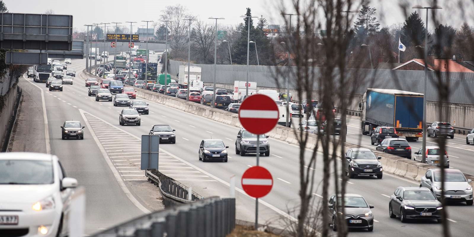 Nu begynder stort asfaltarbejde på vej, der bruges af 130.000 trafikanter dagligt