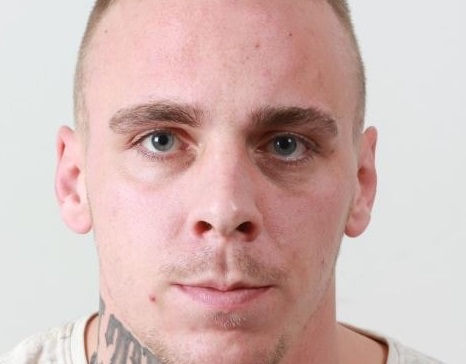 35-årig mistænkt efterlyst i sag om drabsforsøg