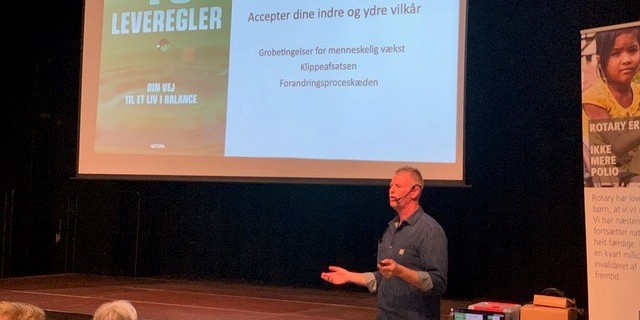 Det er på tide, vi tager kontrol over vores indre stemme, mener dansk terapeut