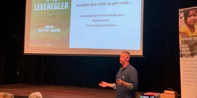 Det er på tide, vi tager kontrol over vores indre stemme, mener dansk terapeut