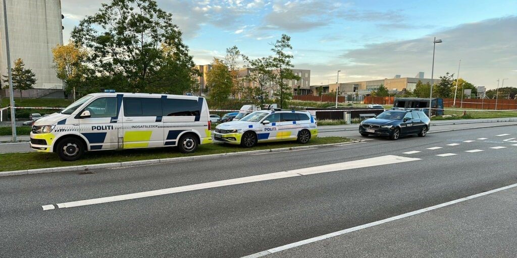 18-årig kvinde fundet død – mand anholdt