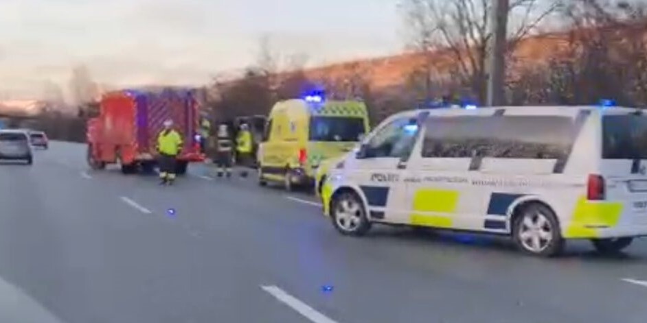 30 minutters forlænget rejsetid på flere motorveje efter uheld
