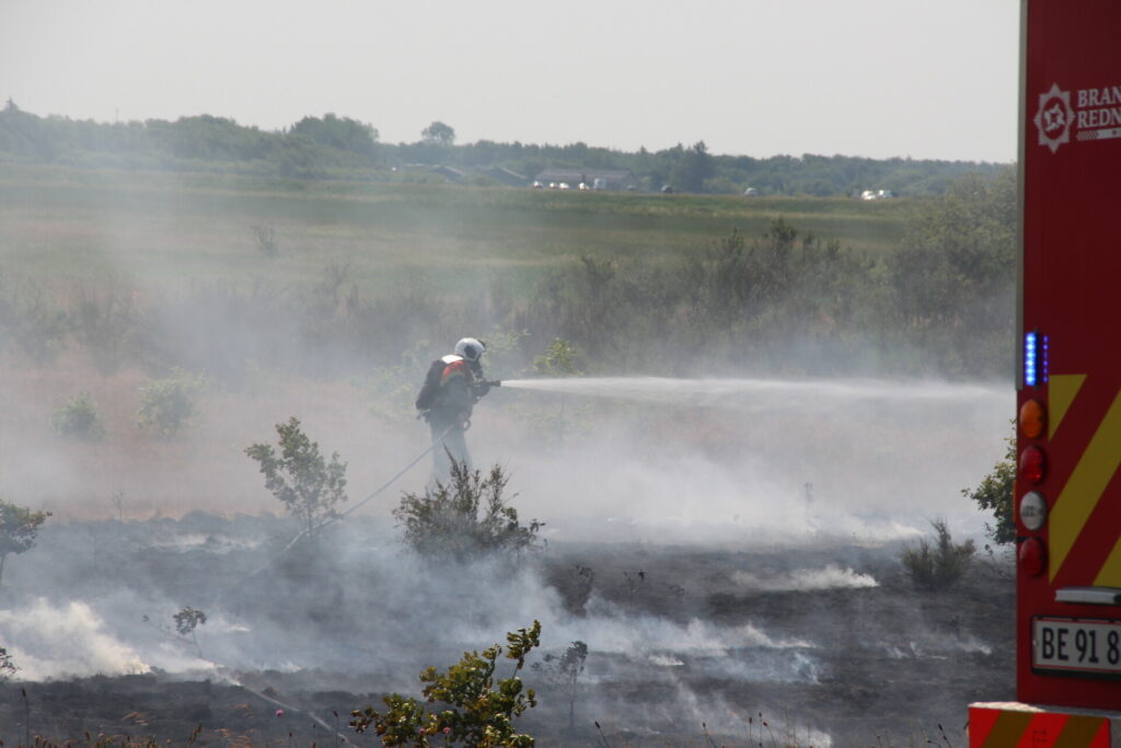 Naturbrand udbrudt på stort område i Midtjylland