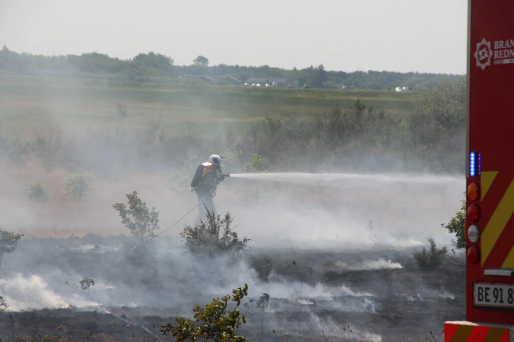 Naturbrand udbrudt på stort område i Midtjylland