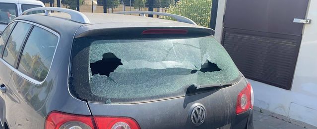 Lille dreng smadrede bilrude: Overraskede politiet med ærlig besked