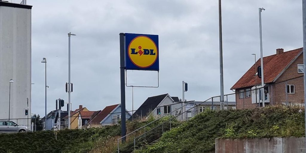 Nyd vejret: Lidls liggestol er så billig, at ikke engang IKEA kan være med