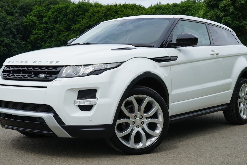 Ejer af Land Rover finder vanvittig seddel i forruden