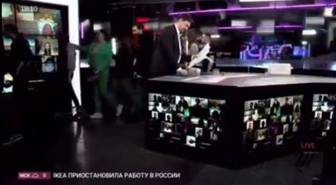 Hel russisk TV-station sagde op på rullende kameraer