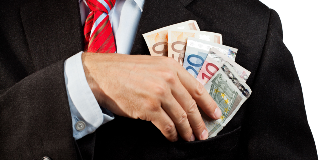 Stjal fra kundernes konti: Bankdirektør politianmeldt