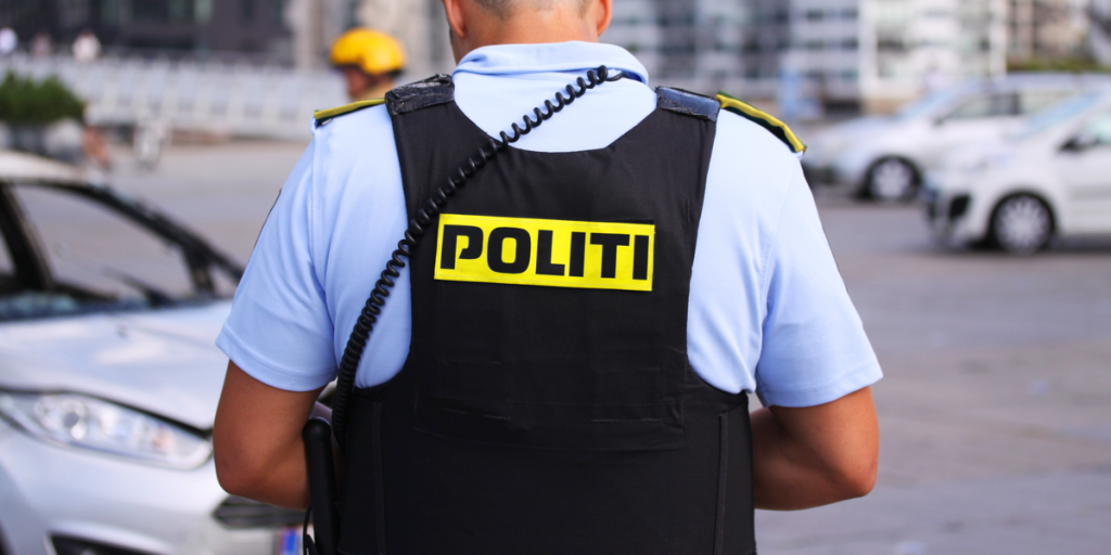 Politiet med løftet pegefinger: Lad være med at regne på det!