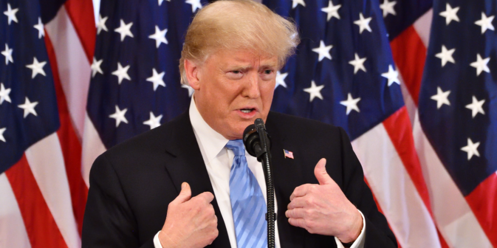 Trump angriber Bidens kognitive evner – og glemmer så navnet på sin læge