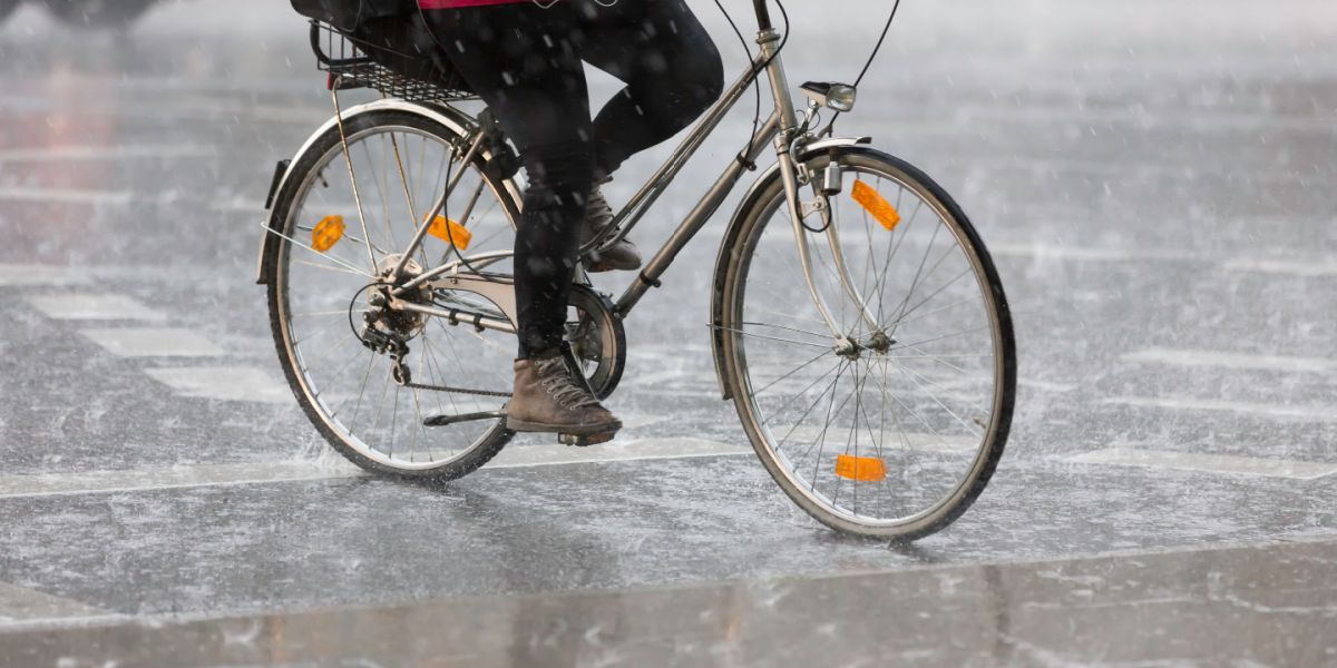 Stammer helt fra dinosaurernes tid – derfor punkterer din cykel oftere i regnvejr