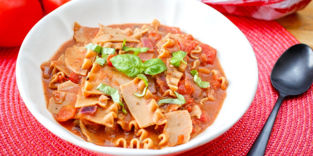 Lækker variant af den italienske klassiker: Sådan laver du lasagne-sluppe
