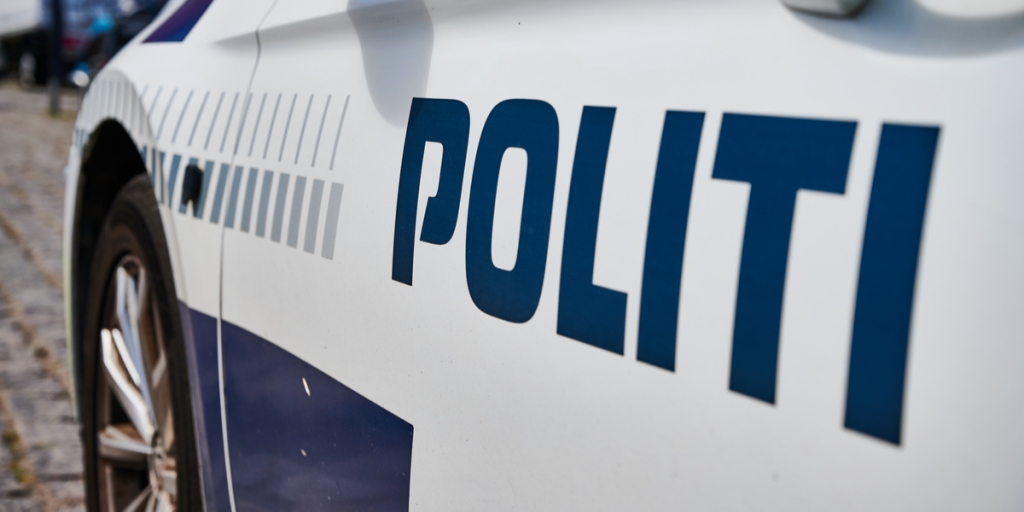 Kørte sin Citroën ind i guldsmed – har du set bilen?