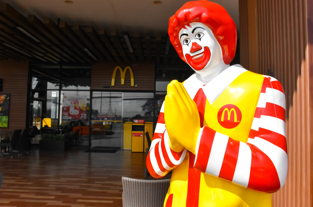 Mange kender ikke den uhyggelige grund: Derfor droppede McDonalds deres klovnemaskot