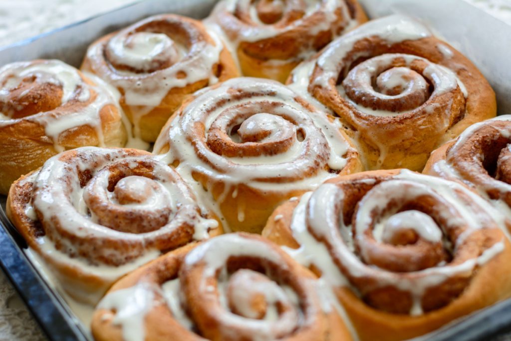 Klar på under en time: Fløjsbløde og lækre kanelsnegle med blot 4 ingredienser