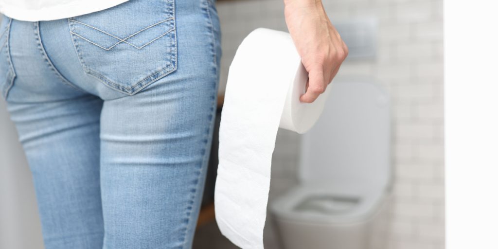 Sygeplejerske: Den simple årsag til, at kvinder tisser, når de griner