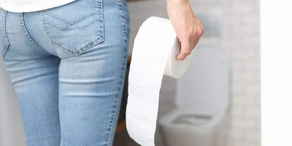 Sygeplejerske: Den simple årsag til, at kvinder tisser, når de griner