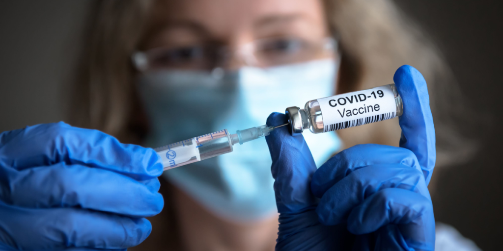 Covid-19 er ikke væk – disse danskere bliver tilbudt vaccine til efteråret
