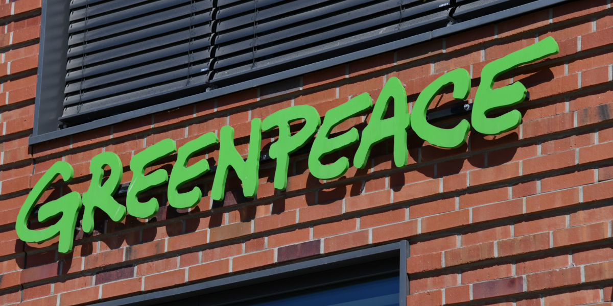 Greenpeace idømt stor bøde for at protestere mod russisk olie