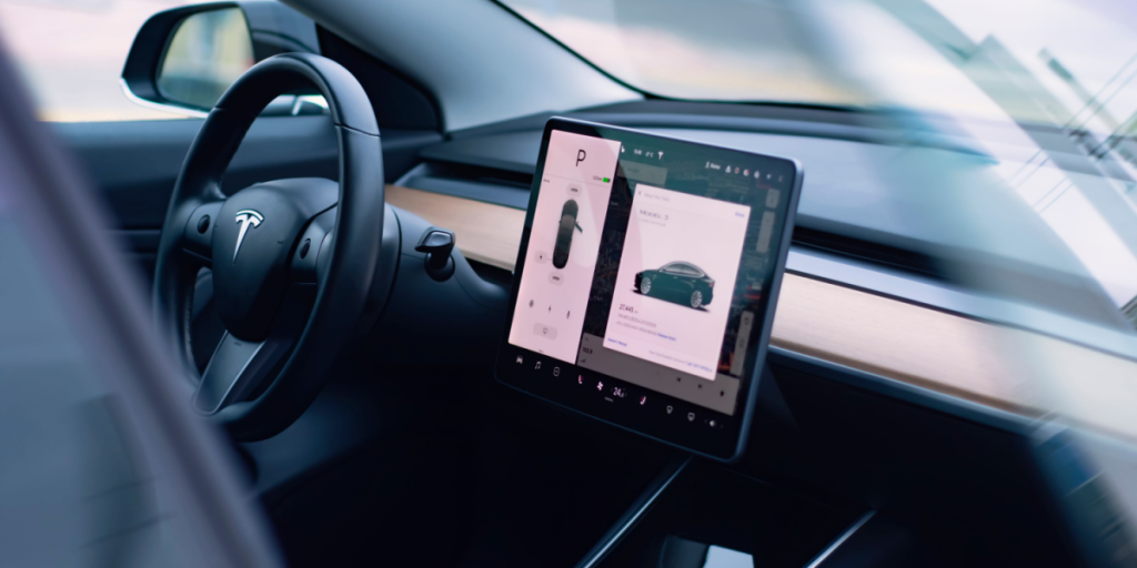 Sådan får du funktionerne fra en Tesla i din bil