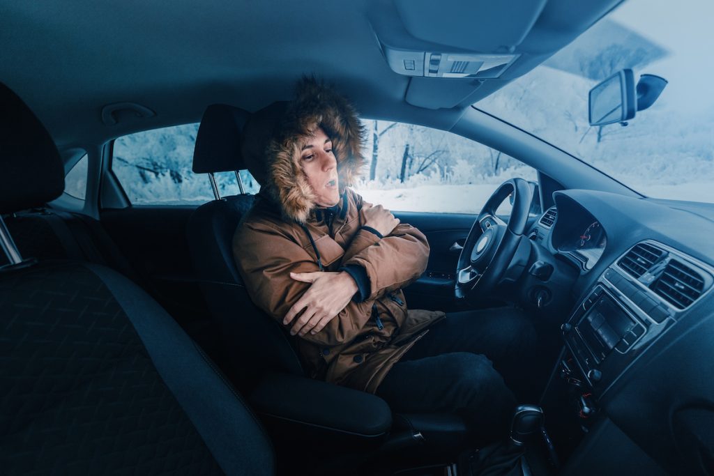 Skal du ud at køre i julen? Det her må du ikke glemme at tage med i bilen!