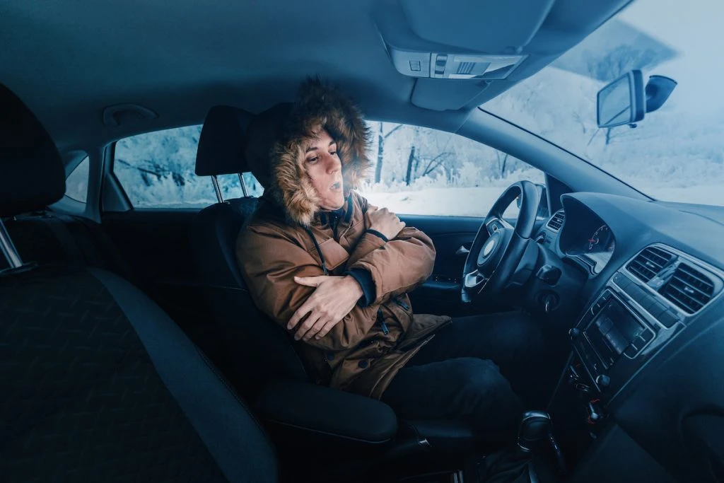 Skal du ud at køre i julen? Det her må du ikke glemme at tage med i bilen!