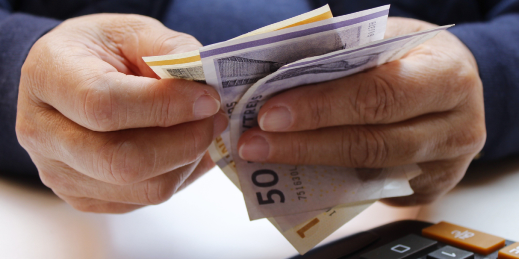 En million danskere får ekstra regning for milliarder: “Det er noget rod”