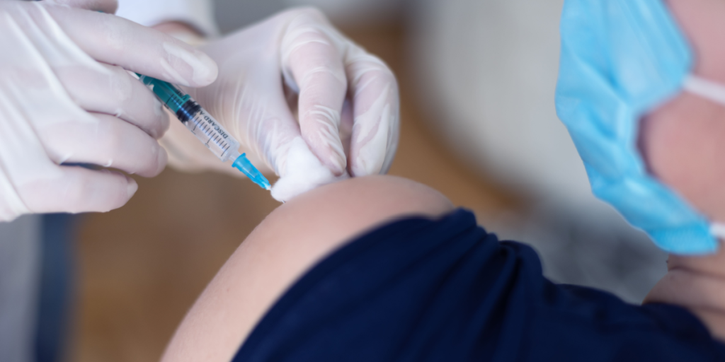 Dette skete der med mand, der fik 217 vacciner mod Covid-19